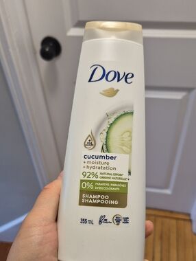 Dove Cucumber Moisture Shampoo - White